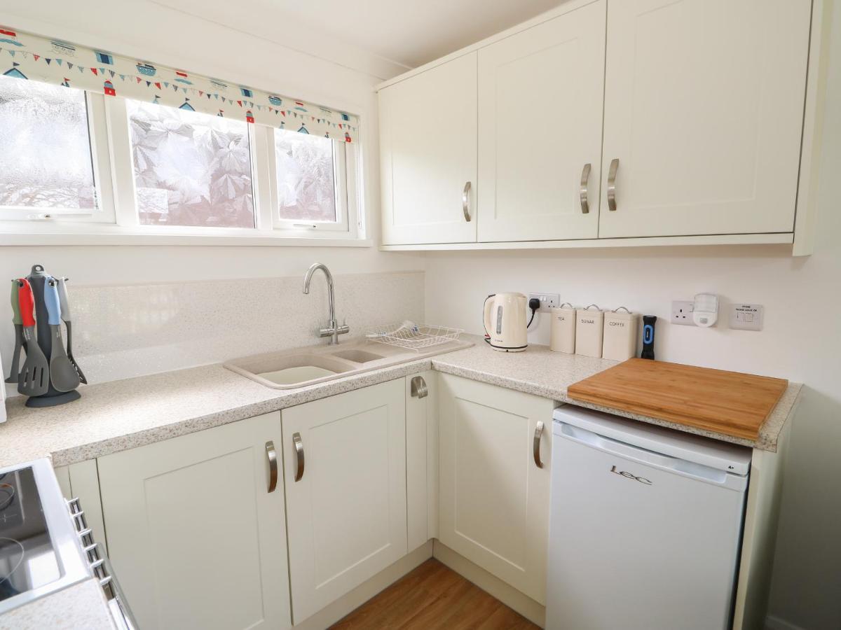 Pebbles Villa Кромър Екстериор снимка